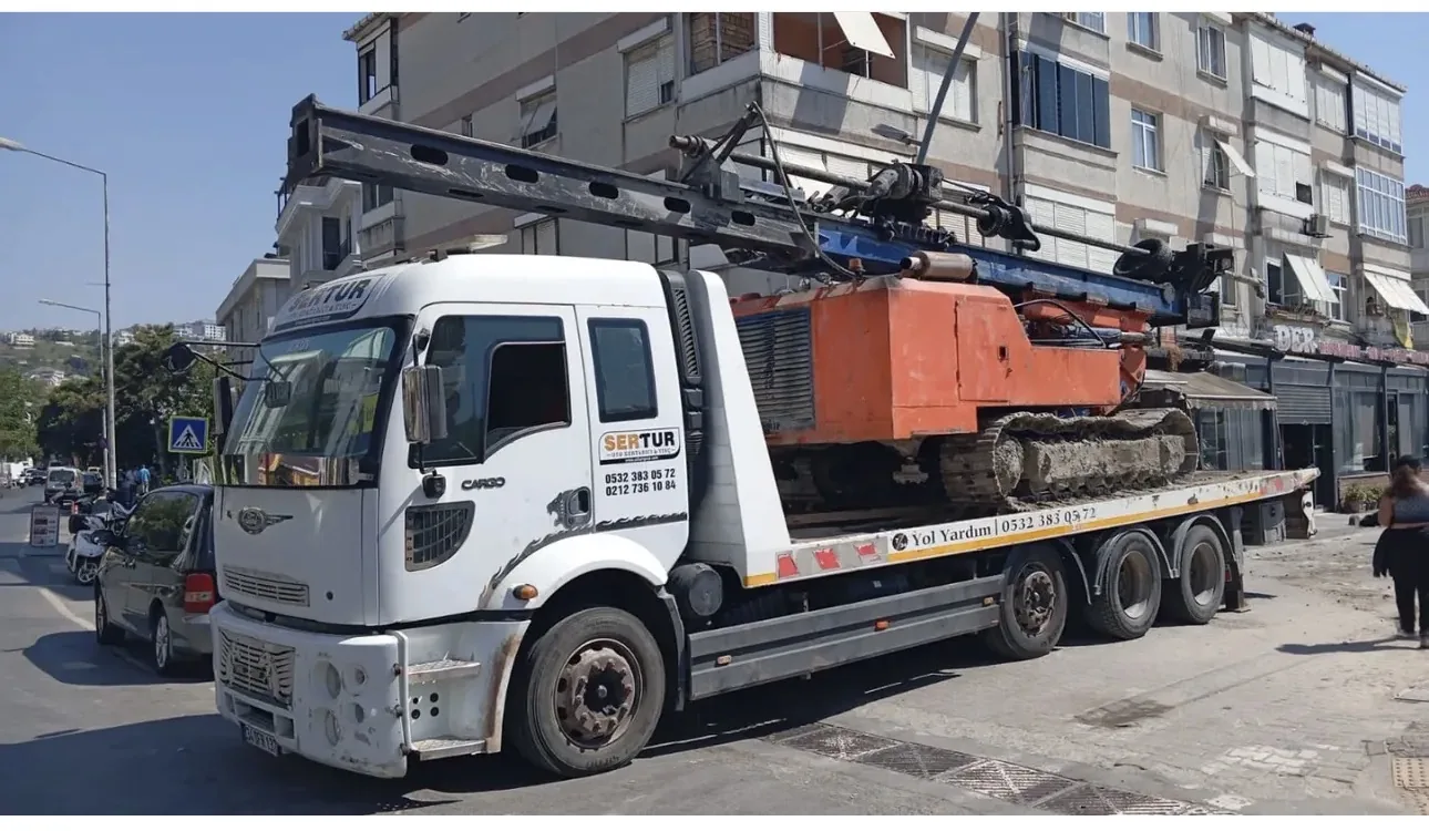 Silivri bölgesinde çekici ile iş makinesi taşıma hizmeti